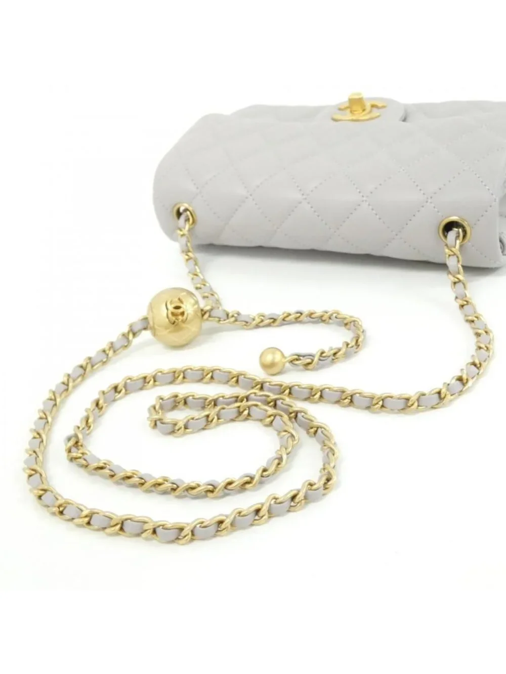 Chanel scratches as1787 some